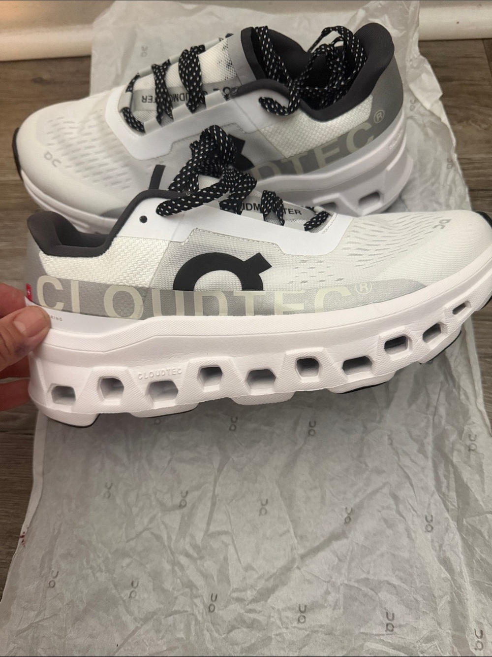 On Running mens Cloudtec Sneakers in White and Gray